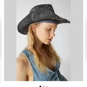 Wyeth by Todd Magill | Accessories | Wyeth Walker Denim  display picture 2